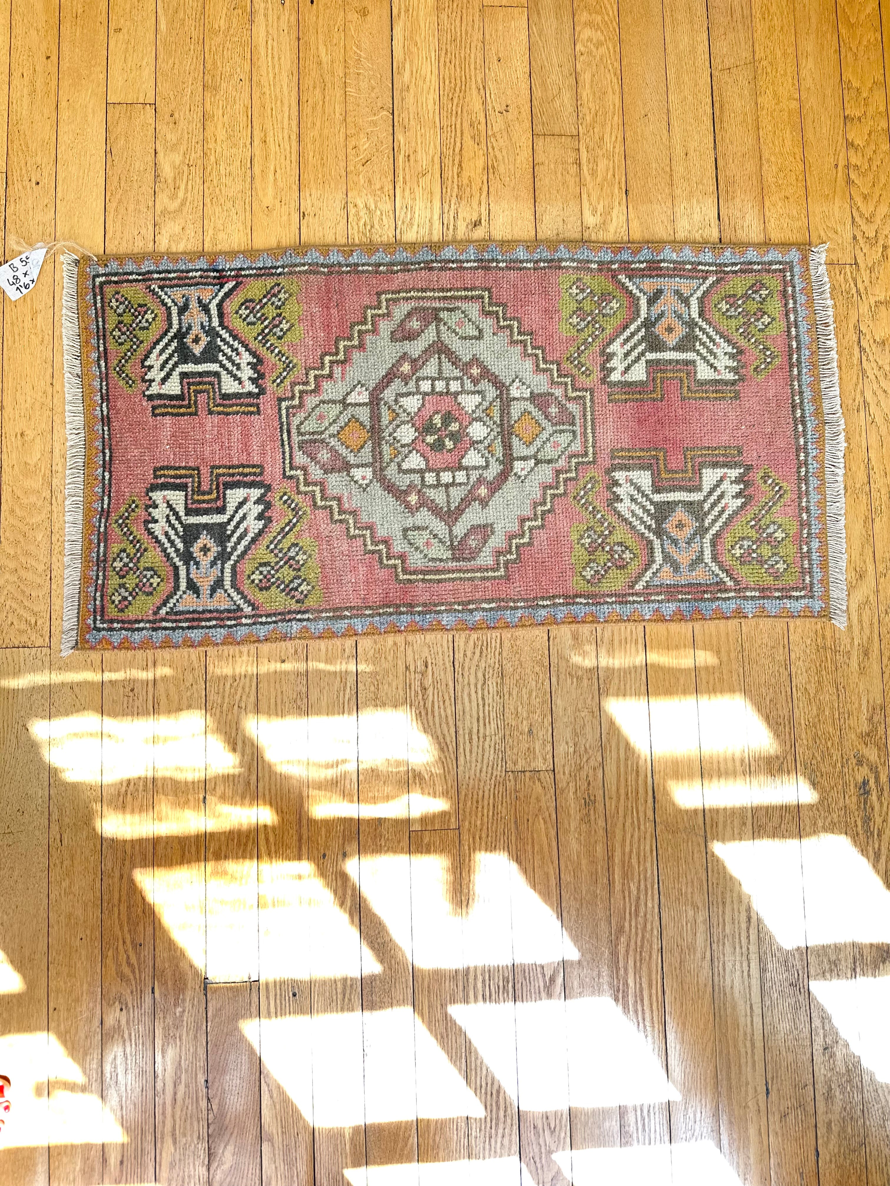 Vintage Turkish Oushak Rug - Red Multi